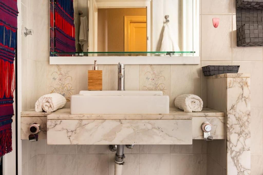 Gaudi 51 Apartment Barcelona Luaran gambar